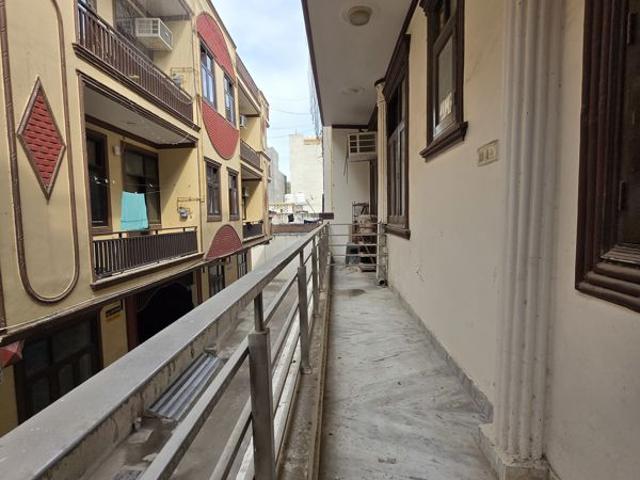 Rental | 1 BHK + 500 Sq.Ft. Apartment in Chattarpur