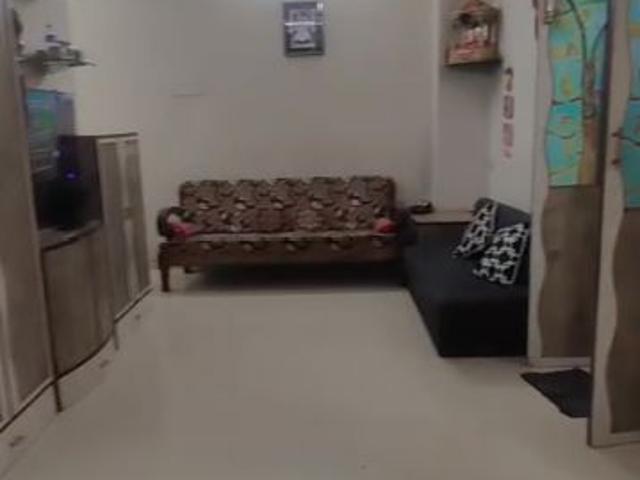 Rental | 1 BHK + 500 Sq.Ft. Apartment in Ghatkopar West