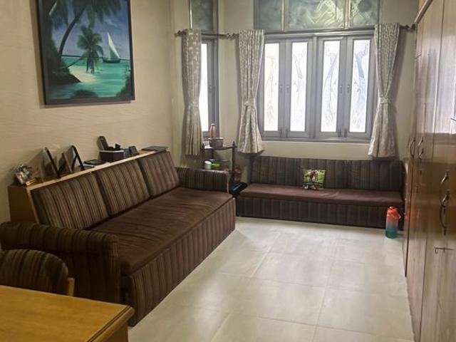 Rental | 1 BHK + 500 Sq.Ft. Apartment in Grant Road East