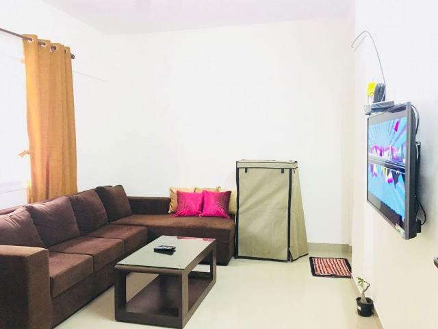 Rental | 1 BHK 500 Sq.Ft. Apartment in Lokhandwala Complex