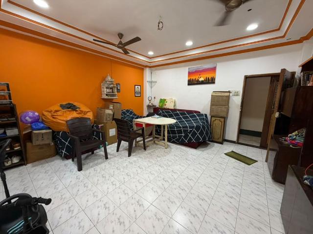 Rental | 1 BHK 500 Sq.Ft. Apartment in Mohini Mansion Colaba