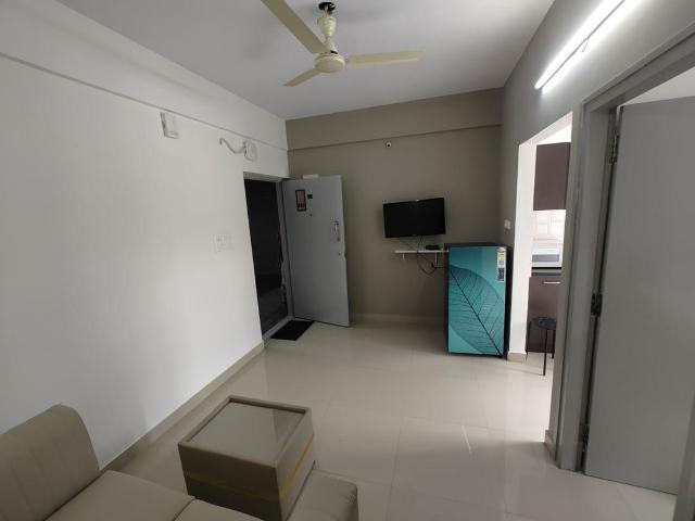Rental | 1 BHK + 500 Sq.Ft. Apartment in MSR Residency