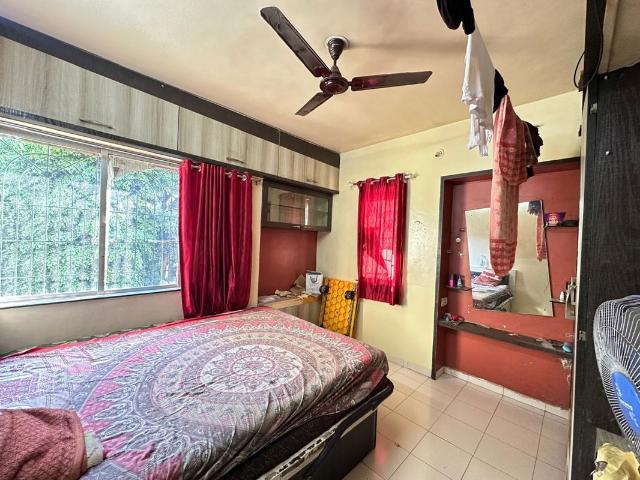 Rental | 1 BHK + 500 Sq.Ft. Apartment in Omkar Colony