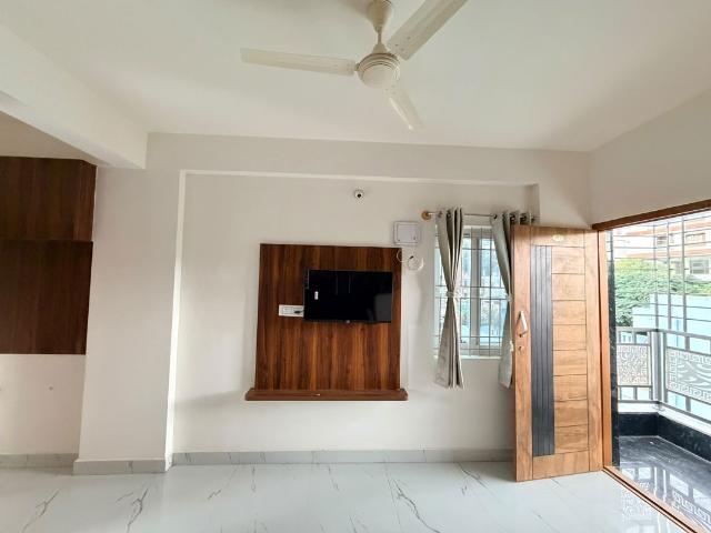Rental | 1 BHK + 500 Sq.Ft. Apartment in Polaris Apartment