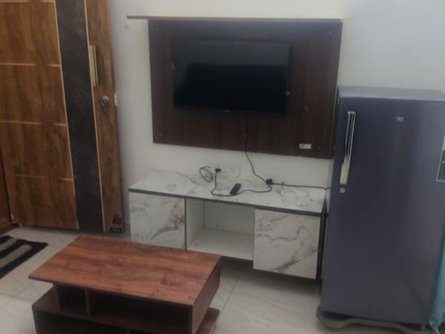 Rental | 1 BHK 500 Sq.Ft. Apartment in PSR Paradise