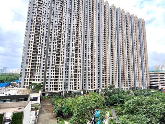 Rental | 1 BHK + 500 Sq.Ft. Apartment in Raymond Ten X Habitat