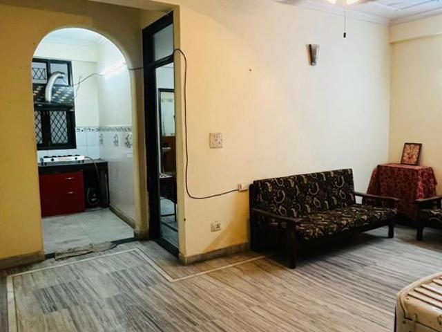 Rental | 1 BHK 500 Sq.Ft. Apartment in Saket