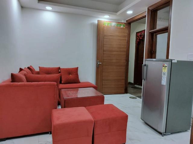 Rental | 1 BHK 500 Sq.Ft. Apartment in Saket