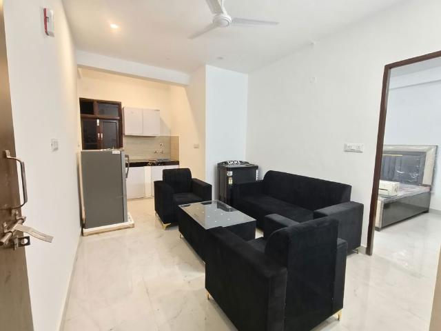 Rental | 1 BHK + 500 Sq.Ft. Apartment in Saket Enclave Ghaziabad