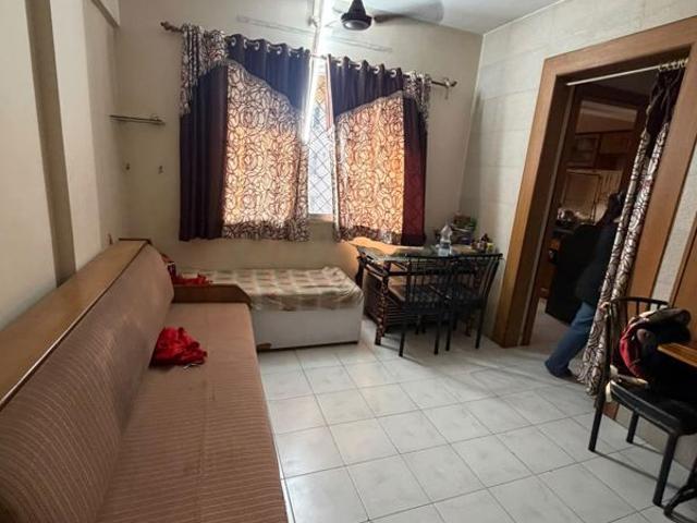 Rental | 1 BHK 520 Sq.Ft. Apartment in Swastik Park CHS