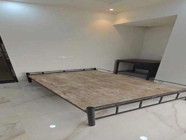 Rental | 1 BHK 530 Sq.Ft. Apartment in Dadar East