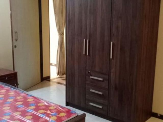Rental | 1 BHK + 550 Sq.Ft. Apartment in Carmichael Road