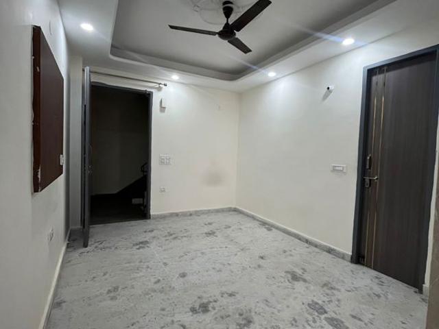 Rental | 1 BHK 550 Sq.Ft. Apartment in Chattarpur