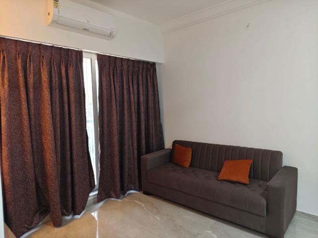 Rental | 1 BHK 550 Sq.Ft. Apartment in Crescent Silverwoods
