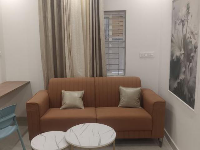 Rental | 1 BHK 550 Sq.Ft. Apartment in Deepa Mansion