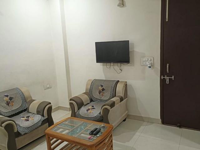 Rental | 1 BHK + 550 Sq.Ft. Apartment in Dharam Colony