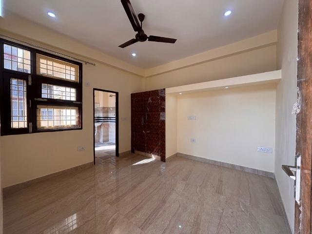 Rental | 1 BHK + 550 Sq.Ft. Apartment in Saket