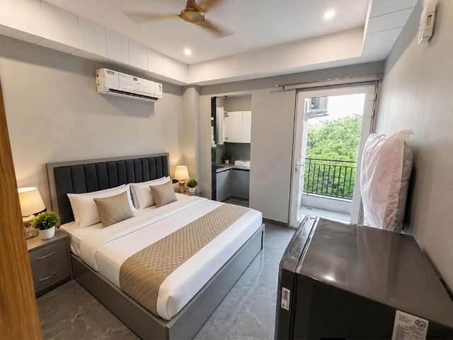 Rental | 1 BHK + 550 Sq.Ft. Apartment in Saket