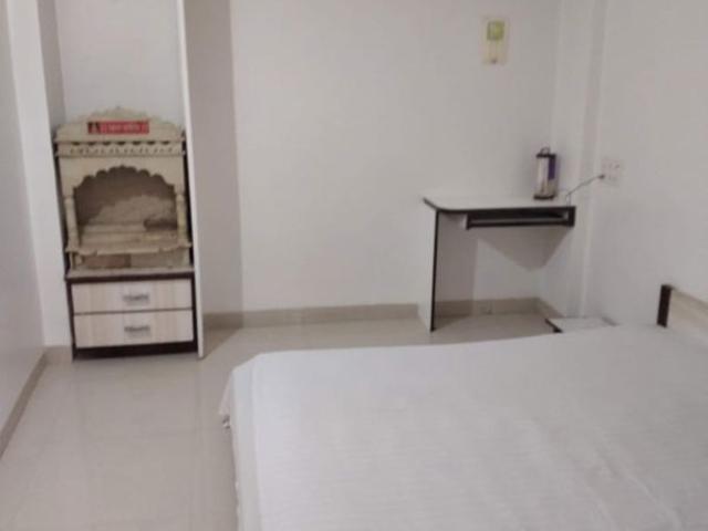 Rental | 1 BHK 560 Sq.Ft. Apartment in Rambaug Colony