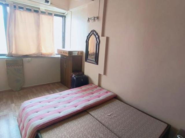 Rental | 1 BHK 600 Sq.Ft. Apartment in Usha Sadan Apartment