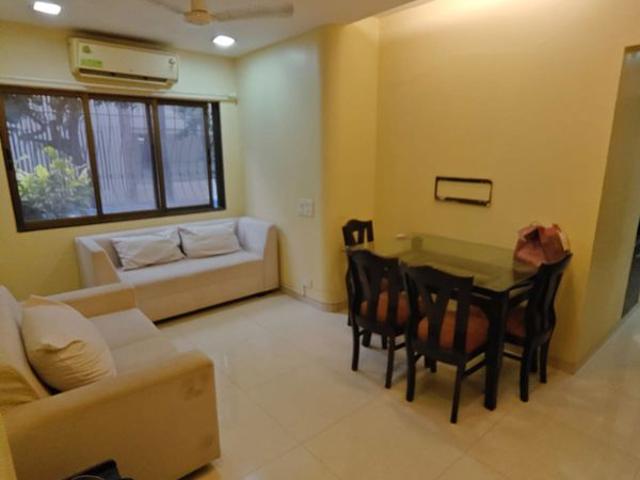 Rental | 1 BHK 600 Sq.Ft. Apartment in Aquarius Tower