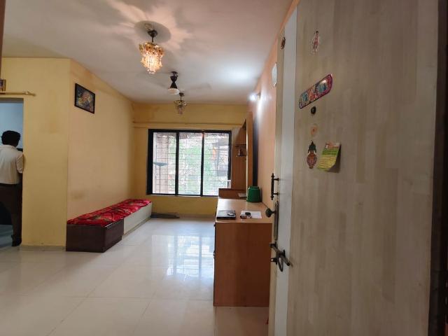 Rental | 1 BHK 600 Sq.Ft. Apartment in Balaji Enclave Kandivali East
