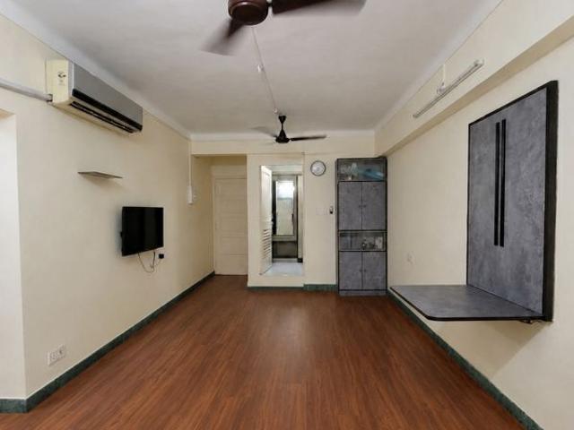 Rental | 1 BHK 600 Sq.Ft. Apartment in Bombay Bazar Premise CHS