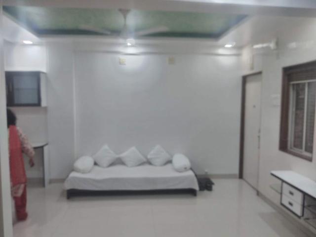 Rental | 1 BHK + 600 Sq.Ft. Apartment in Kothrud