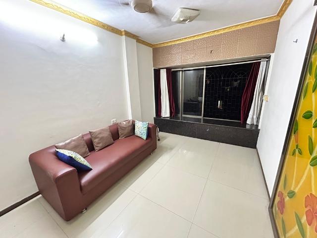 Rental | 1 BHK 600 Sq.Ft. Apartment in Lokhandwala Complex