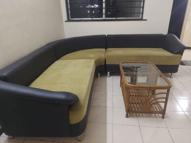 Rental | 1 BHK + 600 Sq.Ft. Apartment in Ojas Apartment