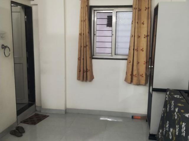 Rental | 1 BHK + 600 Sq.Ft. Apartment in Shri Senapati Bapat CHS