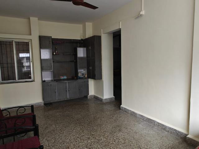 Rental | 1 BHK 650 Sq.Ft. Apartment in Royal Arcade Apartment