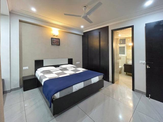 Rental | 1 BHK 650 Sq.Ft. Apartment in Saket