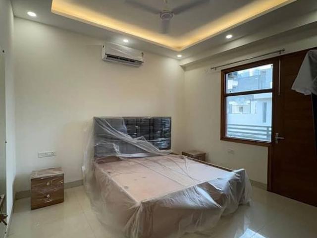 Rental | 1 BHK 650 Sq.Ft. Apartment in Saket