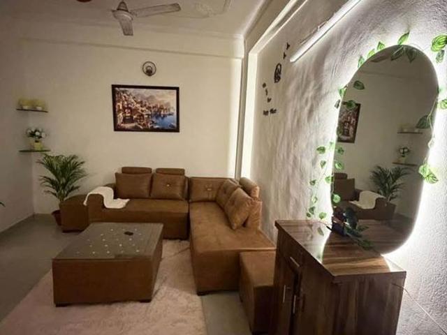 Rental | 1 BHK 700 Sq.Ft. Apartment in Freedom Fighters Enclave