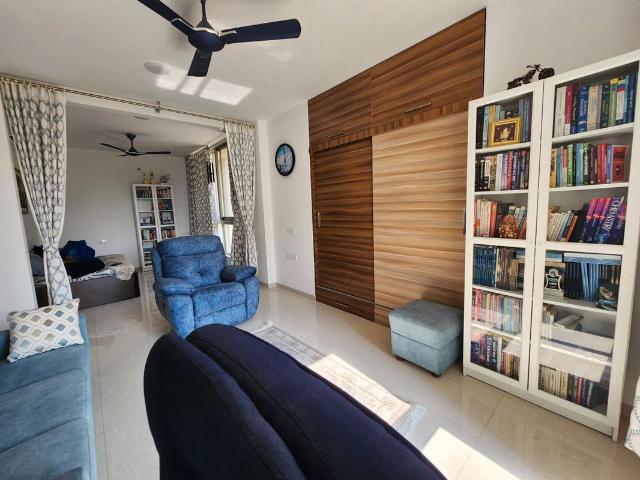 Rental | 1 BHK + 700 Sq.Ft. Apartment in Hiranandani Estate