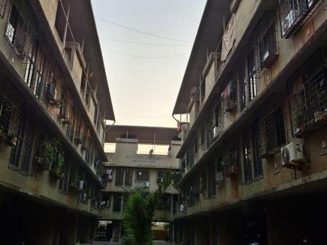 Rental | 1 BHK 700 Sq.Ft. Apartment in Koyana Society