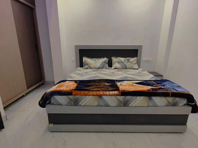 Rental | 1 BHK 700 Sq.Ft. Apartment in Saket