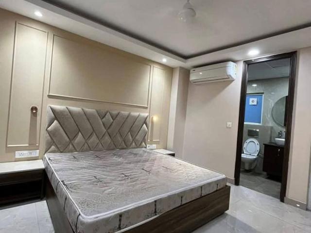 Rental | 1 BHK 700 Sq.Ft. Apartment in Saket