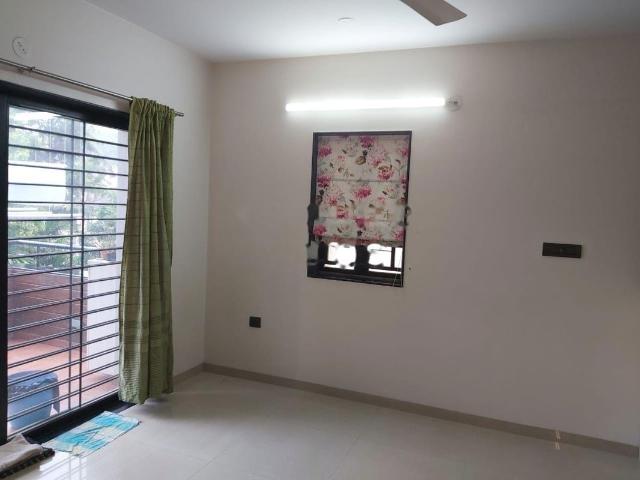 Rental | 1 BHK 780 Sq.Ft. Apartment in Silvanus Apartment