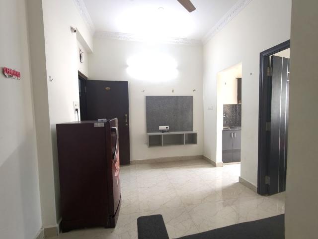 Rental | 1 BHK 865 Sq.Ft. Apartment in Padma Nilayam Kondapur