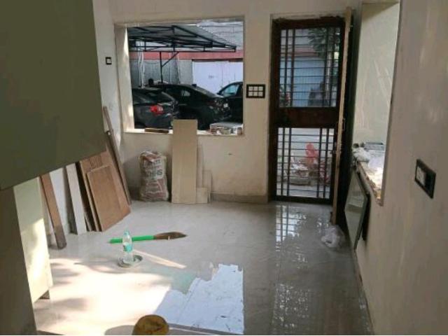 Rental | 1 BHK 900 Sq.Ft. Apartment in Arun Vihar Sector 37