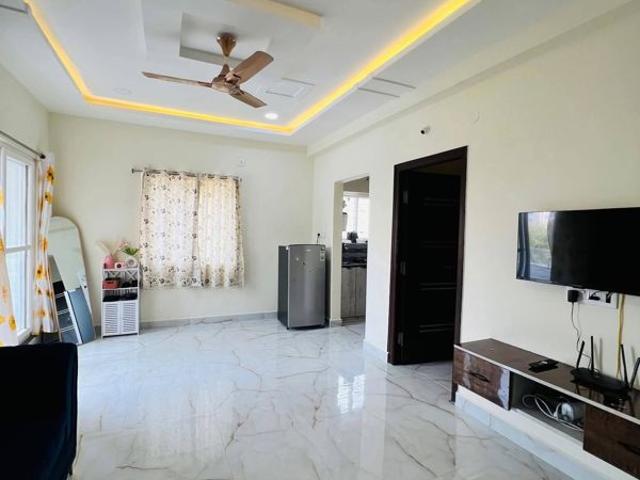 Rental | 1 BHK 900 Sq.Ft. Apartment in BM Residency Kondapur