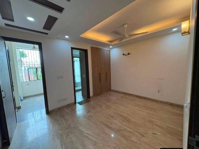 Rental | 1 BHK 900 Sq.Ft. Apartment in Saket