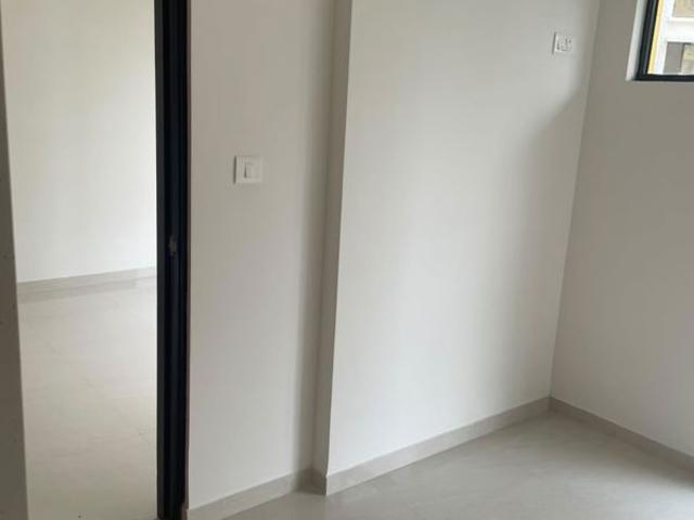 Rental | 1 BHK + Extra Room 500 Sq.Ft. Apartment in Milap Complex