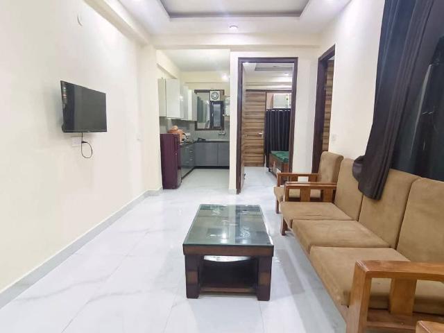 Rental | 1 BHK + Extra Room 550 Sq.Ft. Apartment in Chattarpur