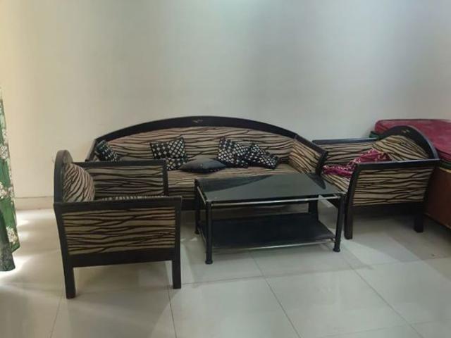 Rental | 1 BHK + Servant Room,Basement 675 Sq.Ft. Apartment in Maxblis Grand Wellington