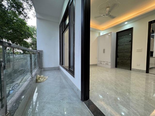 Rental | 1 BHK + Servant Room,Basement 600 Sq.Ft. Apartment in Chattarpur