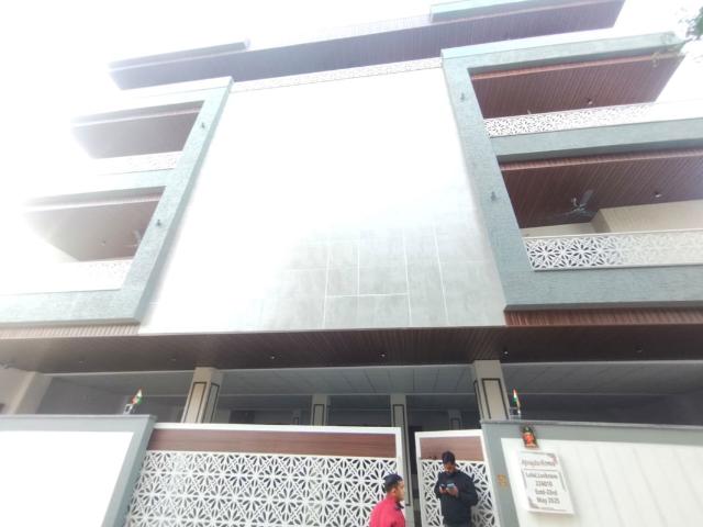 Rental | 1 BHK + Servant Room 1100 Sq.Ft. Independent House in Gomti Nagar
