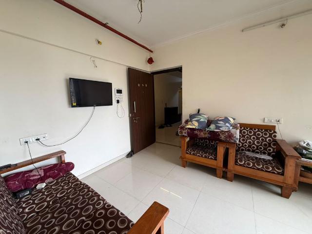 Rental | 1 BHK + Servant Room 350 Sq.Ft. Apartment in Unnati Woods CHS